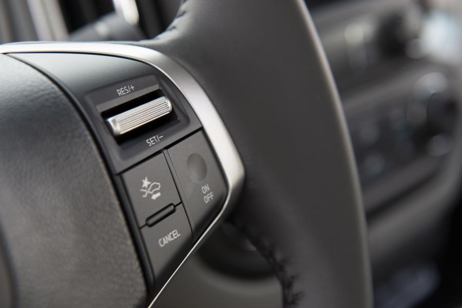 Детали интерьера Chevrolet S10 LTZ 2020 года  (фото 6 из 23)